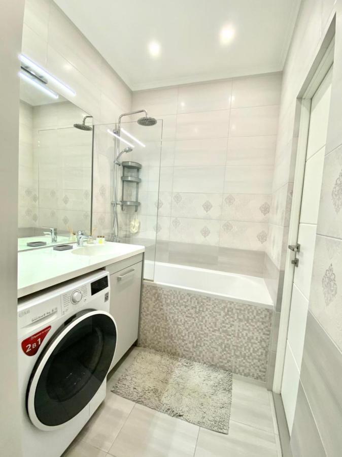 Vip Apartment In Odessa Ngoại thất bức ảnh